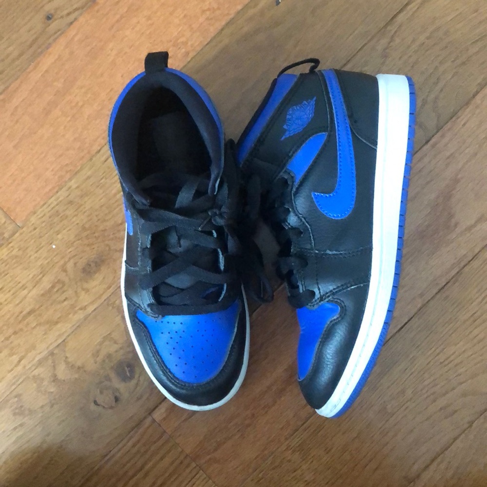 Brand New Jordan Size 2Y Royal Blue/Black